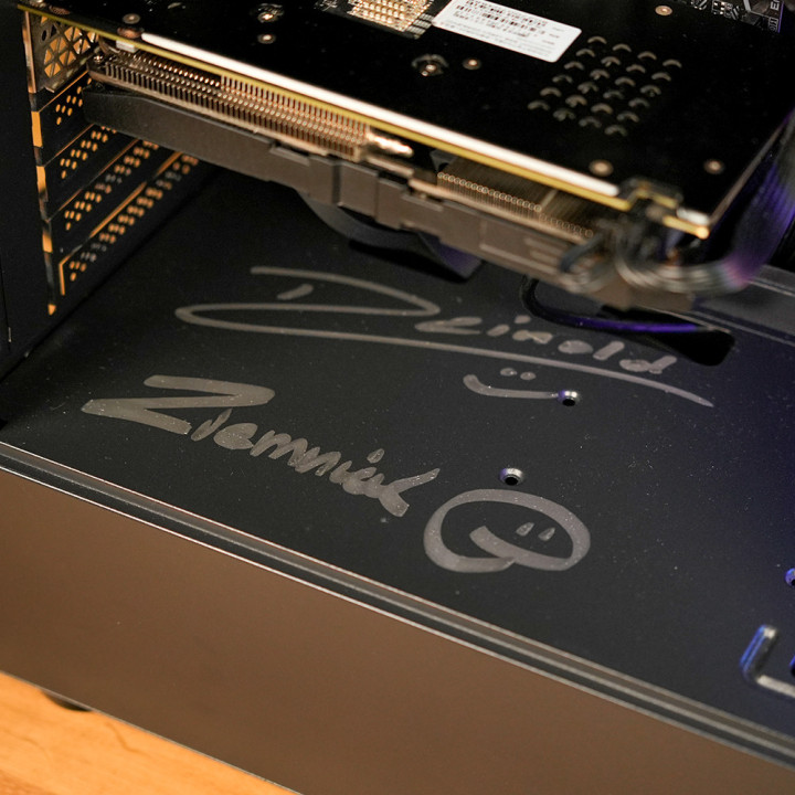 PC z odcinka AdwenTech z Dżinoldem - sklep Onionite.pl